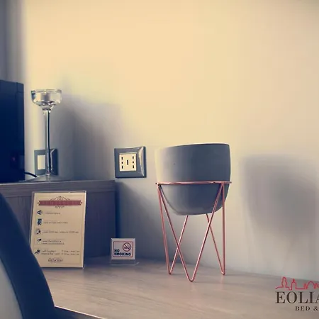 فندق مبيت وإفطار Eolian Port 4*
