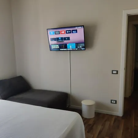 Eolian Port Nocleg ze śniadaniem 4*