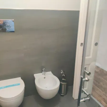 Nocleg ze śniadaniem Eolian Port 4*